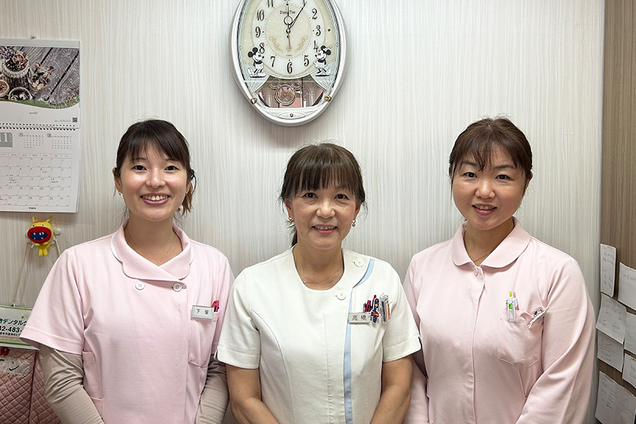 スタッフ集合写真